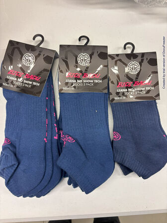 4.500 enheder sportstøj (se beskrivelse)