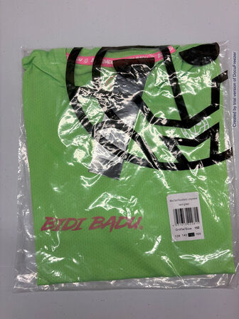 4.500 enheder sportstøj (se beskrivelse)