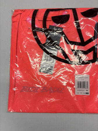 4.500 enheder sportstøj (se beskrivelse)