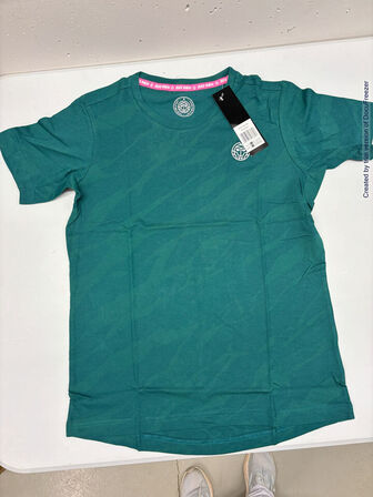 4.500 enheder sportstøj (se beskrivelse)