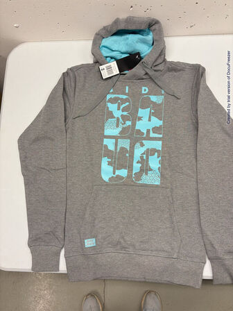 4.500 enheder sportstøj (se beskrivelse)