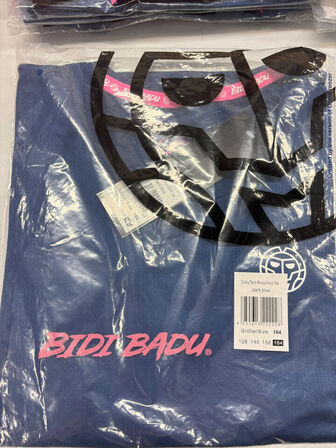 4.500 enheder sportstøj (se beskrivelse)