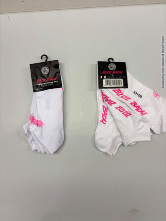 4.500 enheder sportstøj (se beskrivelse)