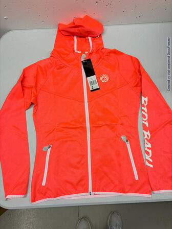 4.500 enheder sportstøj (se beskrivelse)