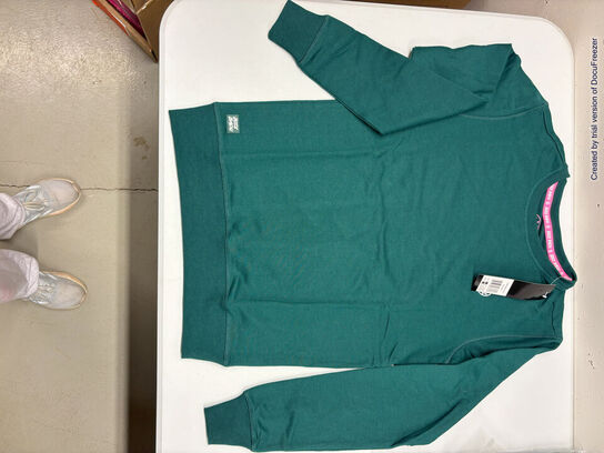 4.500 enheder sportstøj (se beskrivelse)