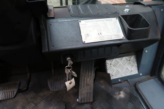 Diesel Gaffeltruck TOYOTA 02-7FD35