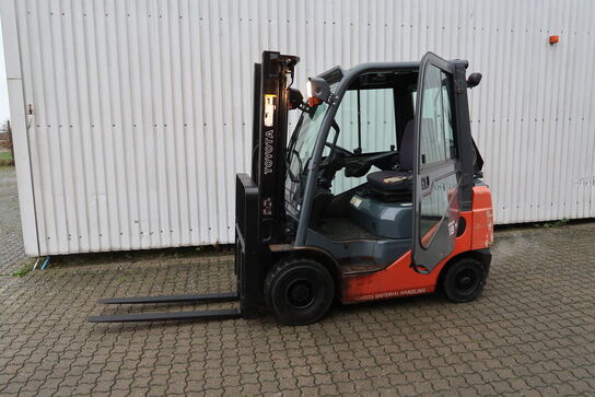 Gas Gaffeltruck TOYOTA 02-8FGF18 (uden gasflaske)