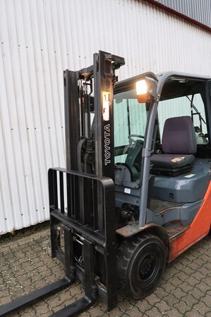 Gas Gaffeltruck TOYOTA 02-8FGF18 (uden gasflaske)