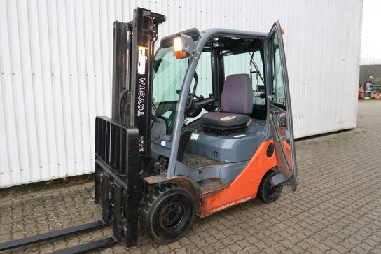 Gas Gaffeltruck TOYOTA 02-8FGF18 (uden gasflaske)