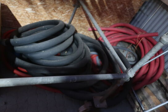 søjleboremaskine, stole, rør m.m.