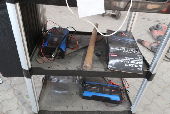 Værkstedsvogn med indhold