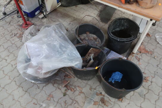 Bord, stol, værktøj m.m.