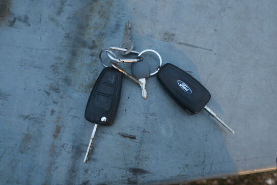 Varebil FORD TRANSIT, 2.0 Tdci (170hk) Double Kabine Rwd Manuel