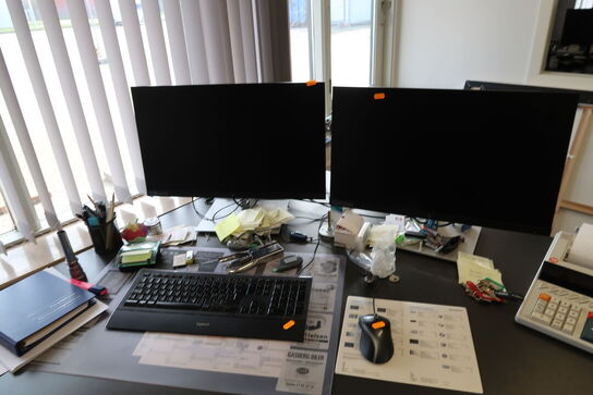 2 stk. computerskærme HP E24u G4, tastatur, mus, headset JABRA m.m.