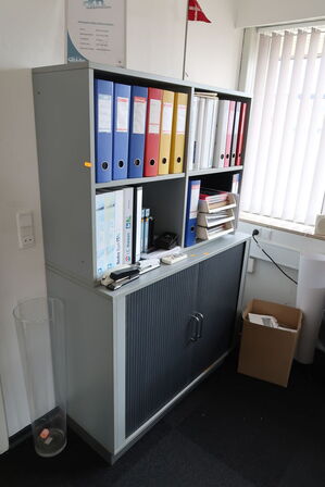 Barbord med 4 stk. barstole