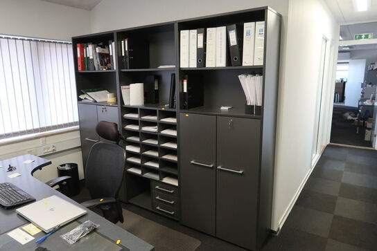 3 stk. reoler/skabe uden indhold