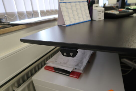 El. hæve/sænke skrivebord uden indhold med kontorsto og skuffemodul