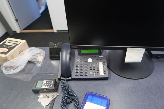 2 stk. computerskærme LENOVO T27i-10, dockingstation, tastatur, mus m.m.