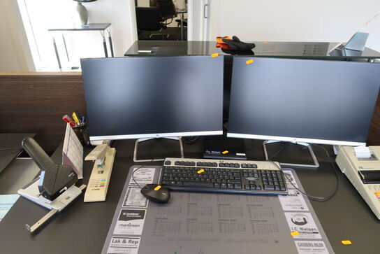 2 stk. computerskærme HP 24 FW, tastatur, mus, lommeregner m.m.
