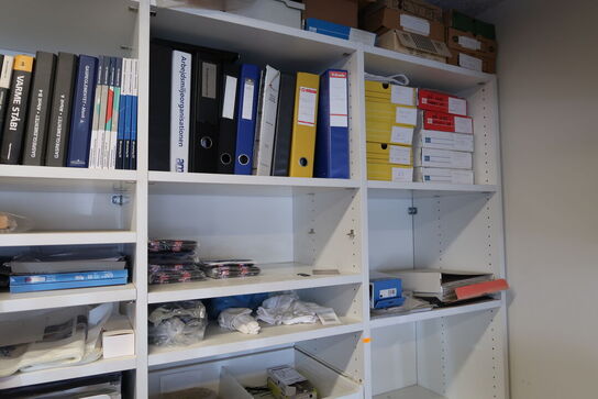 Reolsystem med div. Kontorartikler