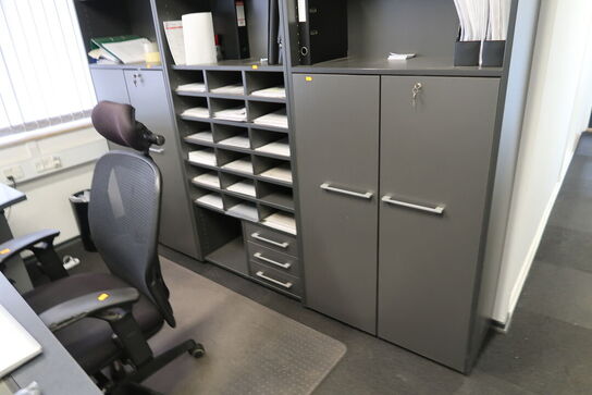 3 stk. reoler/skabe uden indhold