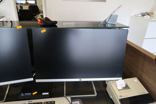 2 stk. computerskærme HP 24 FW, tastatur, mus, lommeregner m.m.