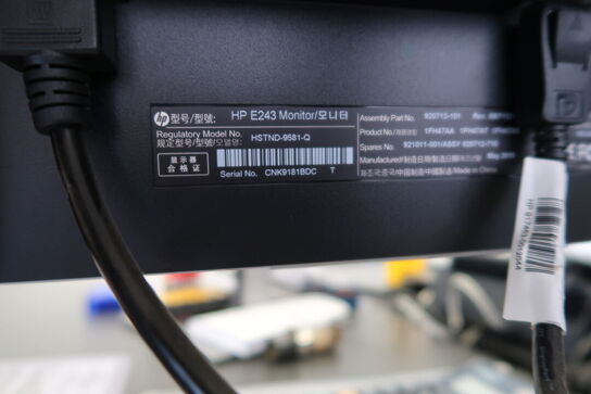 2 stk. computerskærme HP E243, tastatur, headset JABRA, dockingstation m.m.