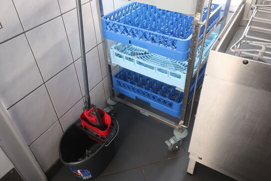 Hætteopvaskemaskine HOBART 615-15D samt stikvogn og bakker