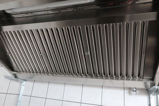 Emfang 140x90x45 cm. 