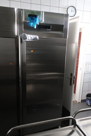 Køleskab TEFCOLD RK710