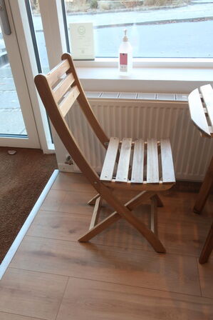 Havebord samt 2 stk. stole 