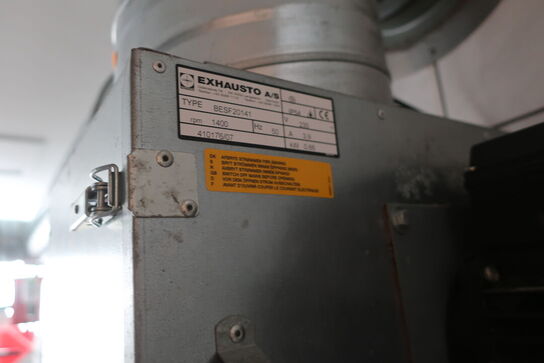 Udsugningsmotor EXHAUSTO BESF20141 samt rør