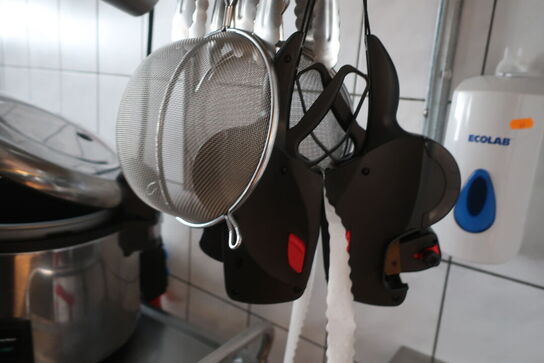 Målebægre, tænger samt si