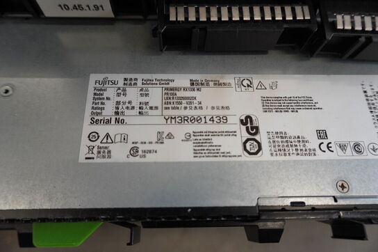 4 stk. Servere HP / FUJITSU (Forsendelse ikke muligt)