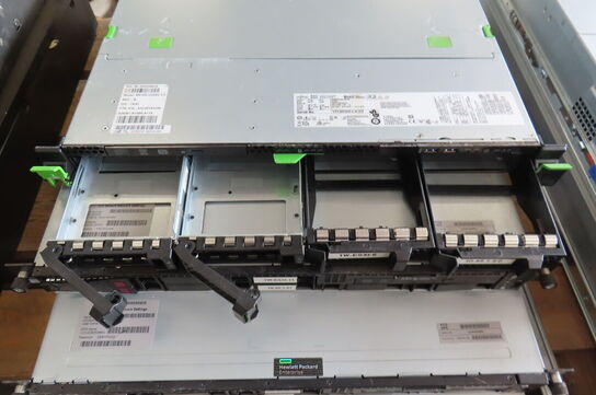 4 stk. Servere (FRAGT IKKE MULIG)