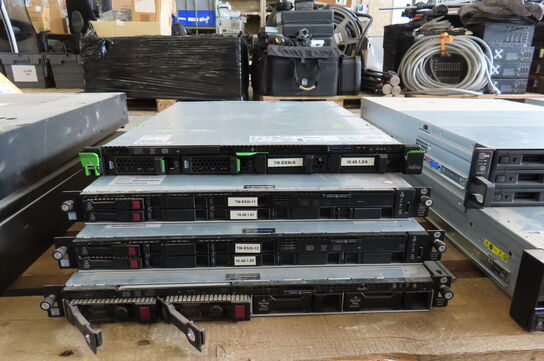 4 stk. Servere (FRAGT IKKE MULIG)