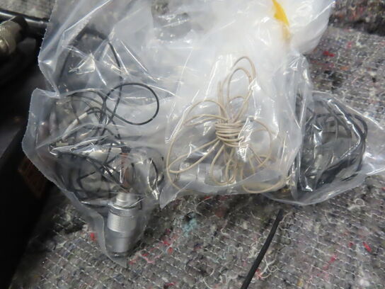 4 stk. Trådløse mikrofoner og modtager til rackmontering - AUDIO 2040 (MOMSFRI)