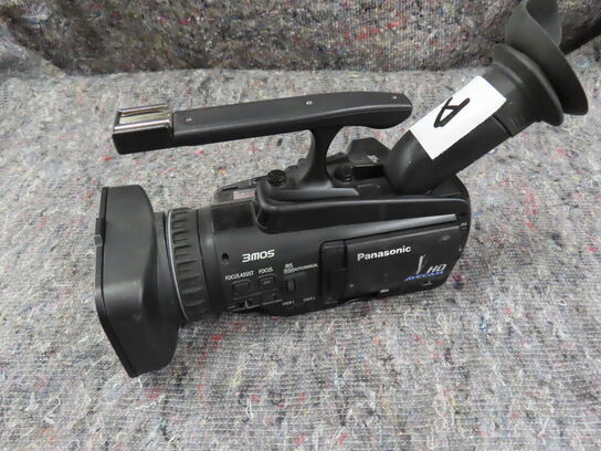 Videokamera - PANASONIC AVCCAM HD AG-HMC41 E (MOMSFRI)