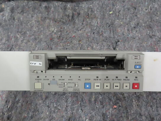 Videobåndoptager - SONY DSR-11 DVCAM (MOMSFRI)