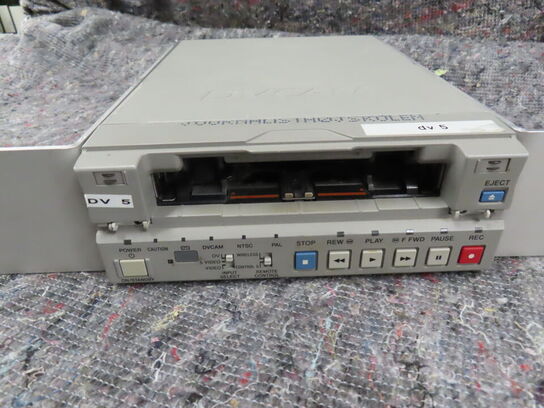 Videobåndoptager - SONY DSR-11 DVCAM (MOMSFRI)