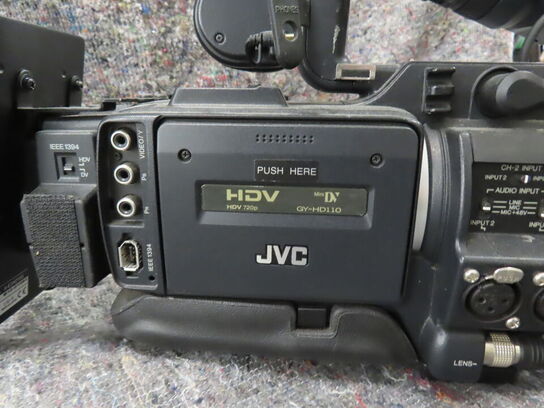 Videokamera - JVC HDV 720 P (MOMSFRI)
