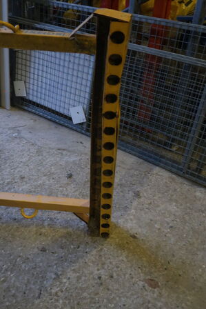 16 stk. byggepladshegn med palleramme