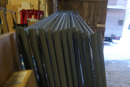 16 stk. byggepladshegn med palleramme