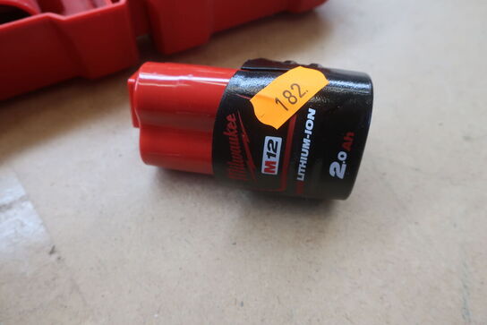 Bajonet sav, radio MILWAUKEE 3 stk. lader og 1 batteri