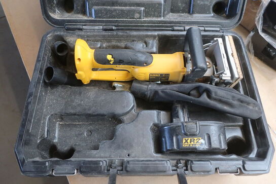 Lamelfræser DEWALT DW932