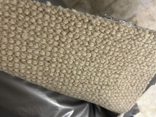 Ege gulvtæppe Quadro hvid/lys beige 4,6m2