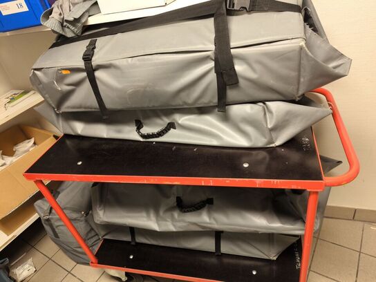 Udstyr og undervisningsmateriale til førstehjælp