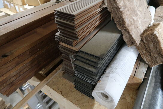 Div. Varelager bl.a. flisefødder, isolering, undertagstrammere, krydsfinerplader, planker m.m.