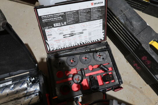 3 stk. sortimentskasser med div. Varelager og værktøj