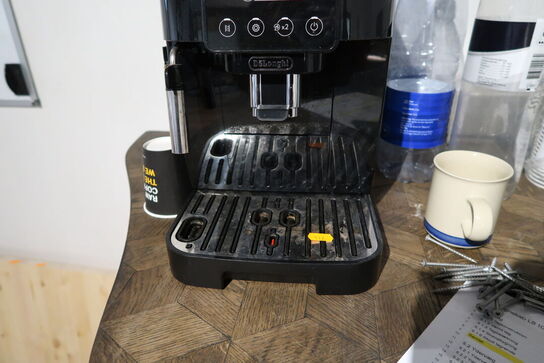 Espressomaskine DELONGHI Magnifica Start ECAM220.21.B